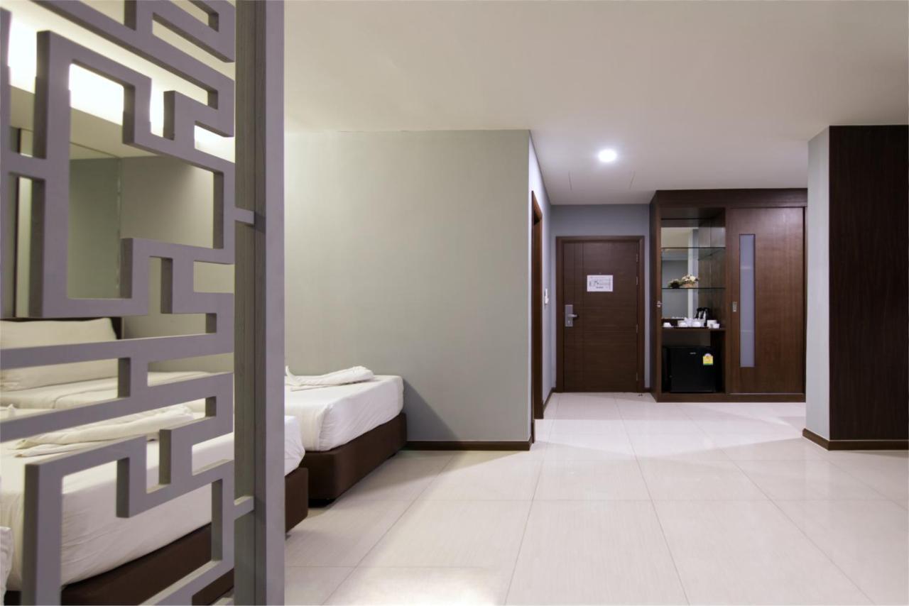 Grand Alpine Hotel Bangkok Exterior foto