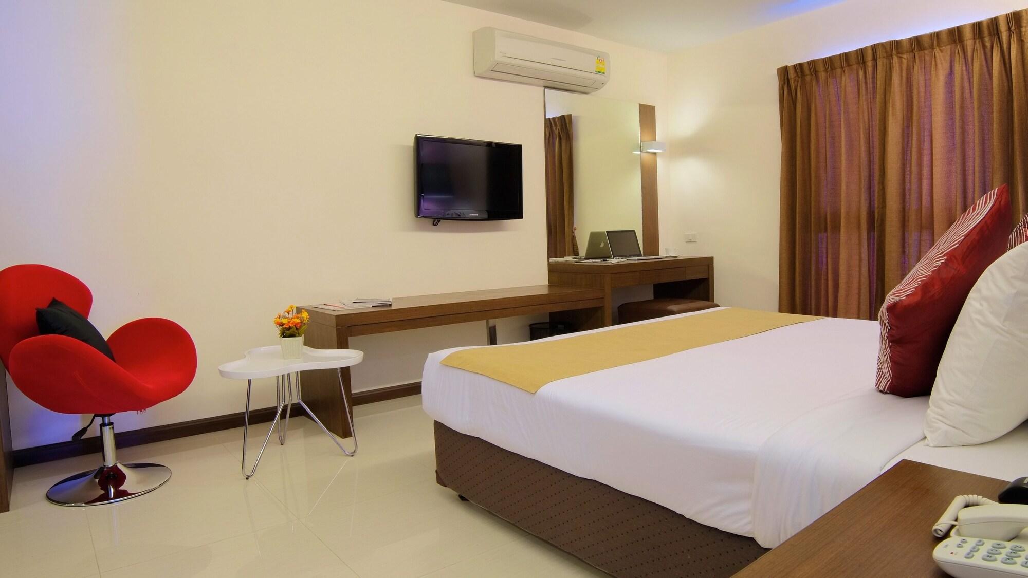 Grand Alpine Hotel Bangkok Exterior foto