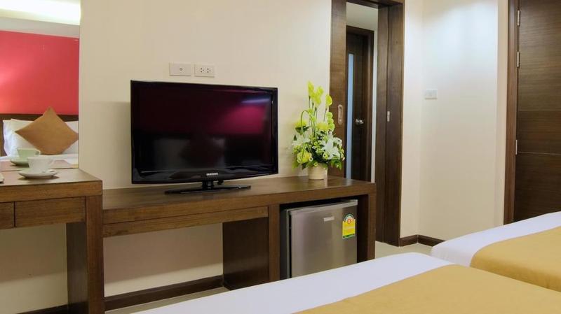 Grand Alpine Hotel Bangkok Exterior foto